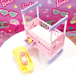 Barbie Happy Family Midges Baby Doll Crib Bathtub Lot 2002