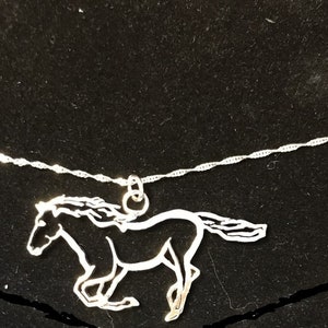 Handgefertigter Pferdeanhänger aus Sterlingsilber