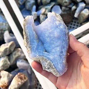 Natural Raw Blue Lace Agate Stone 100g – Unpolished Healing Crystal For Reiki, Feng Shui & Energy Work