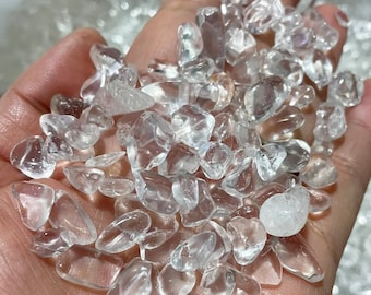 High Quality Natural Clear Quartz Crystal Chips, Bulk Wholesale Polished Raw Clear Quartz Pebbles Grid