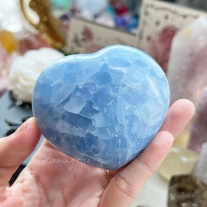Natürliches poliertes blaues Celestite-Herz, blaues Kristallherz-Kristallenergie