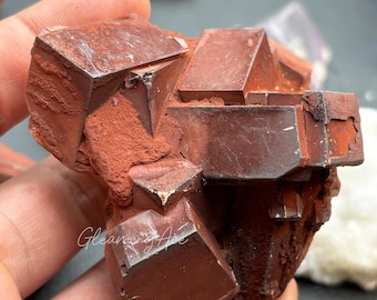 光沢のある「チョコレート」カルサイト結晶標本｜赤褐色の立方体