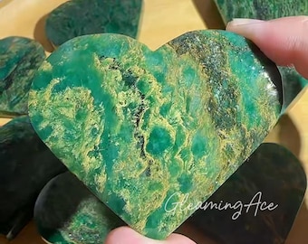 Green Emerald Heart, Natural Emerald Heart, Home Decor Mineral Specimens Gift