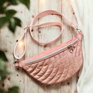 Sac banane - sac banane femme - sac femme - sac quotidien - sac banane pratique - sac banane mode - sac banane pastel - printemps - rose