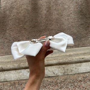 Hair Clip in Ivory White