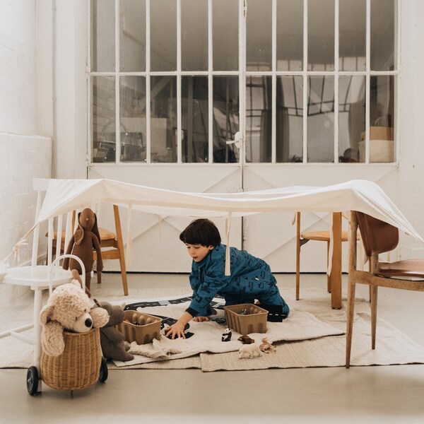 Cabane en tissu à construire pour enfants : la guitoune