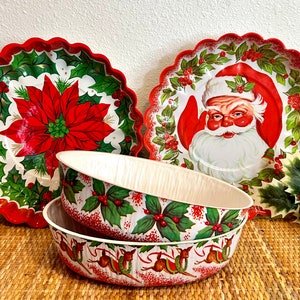 Set of 4 - 1960s Plastic Christmas Treats Trays & Bowls | Vintage Retro Images - Santa, Poinsettia, Holly and Reindeer