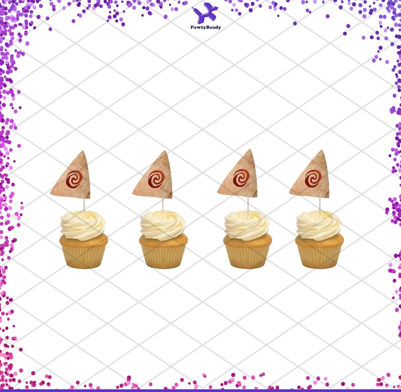 Puede incluir: Cuatro cupcakes con glaseado blanco cubiertos con una vela de papel marr&oacute;n y rojo con un dise&ntilde;o de espiral. La vela est&aacute; en un palillo.