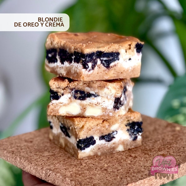 Blondies de chocolate blanco de Oreo y Crema