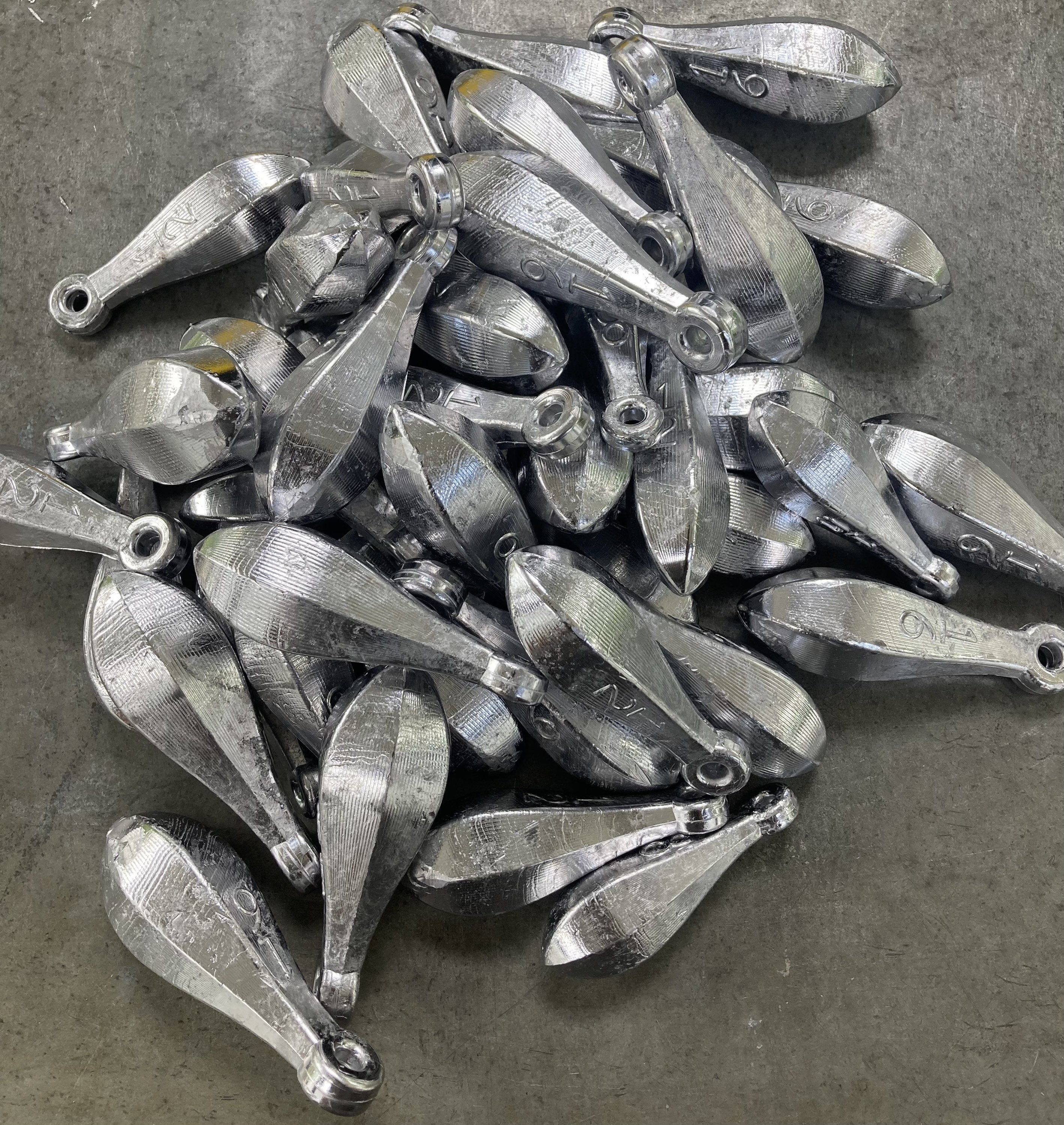 8 oz (half pound) Bank lead fishing sinkers New Free shipping