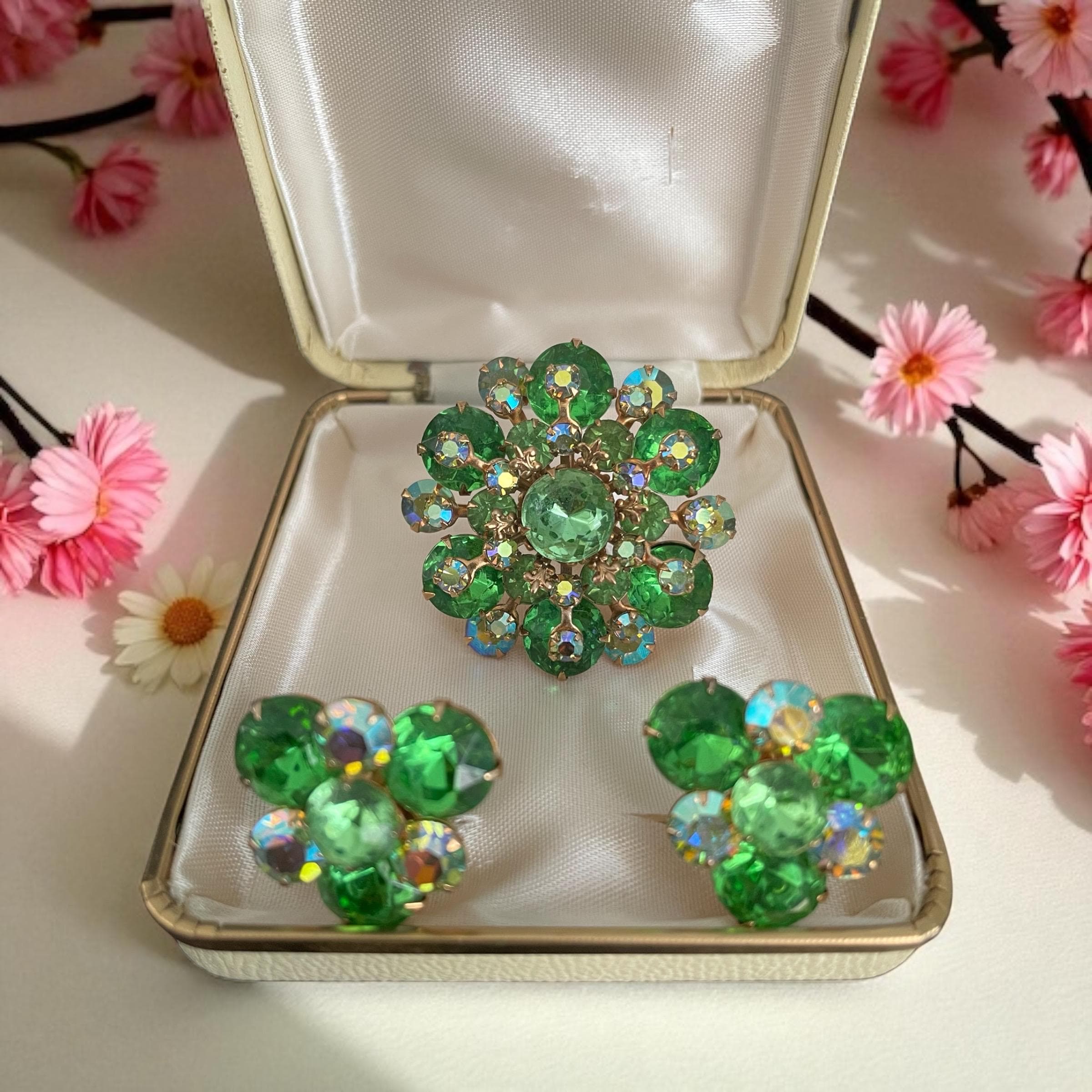 Green Brooch - Etsy