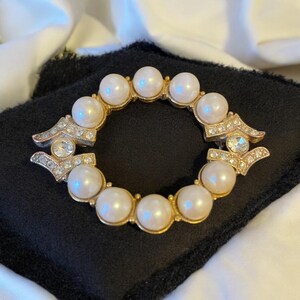 Vintage Pearl and Rhinestone Brooch
