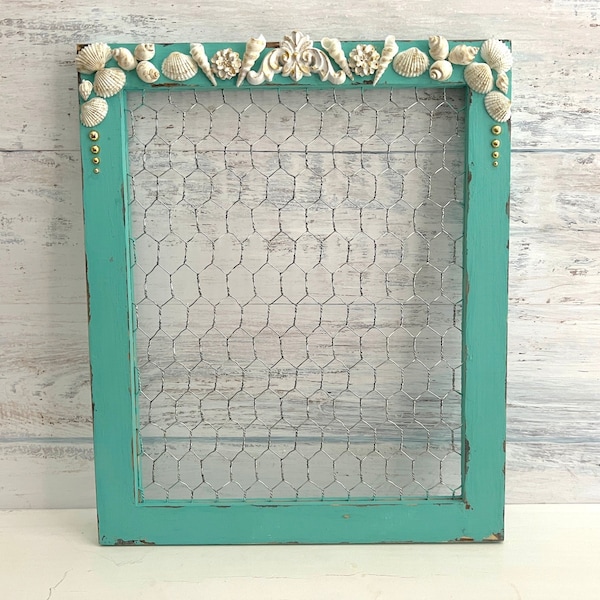 Chicken Wire Frame, Jewelry Holder, Display, Memo/Note Holder, Shells