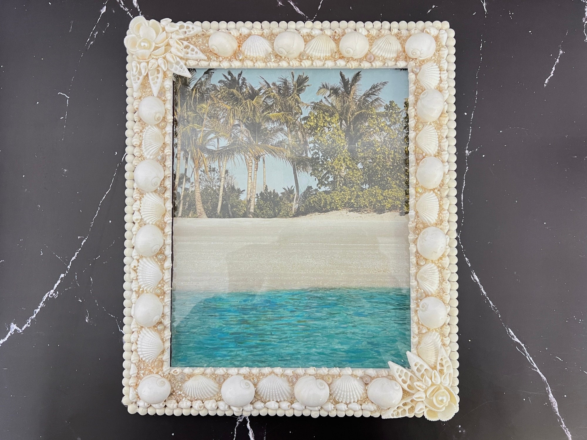 White Shell Photo Frame White Shell Picture Frame, 8x10 Photo, Beach Wedding Gift, Beach Decor ...