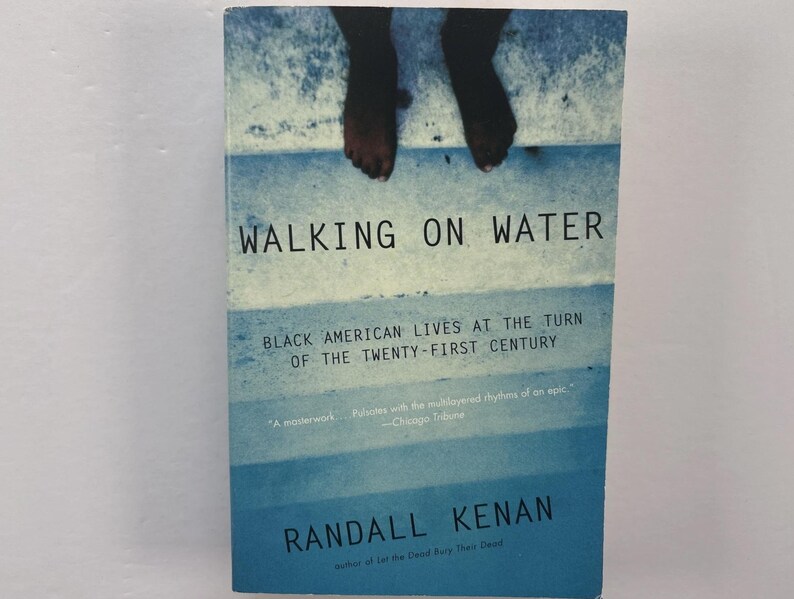 Walking on Water by Randall Kenan, Paperback, Black Americans at the Dawn of the 21st Century, First Edition Vintage 2000 afbeelding 1