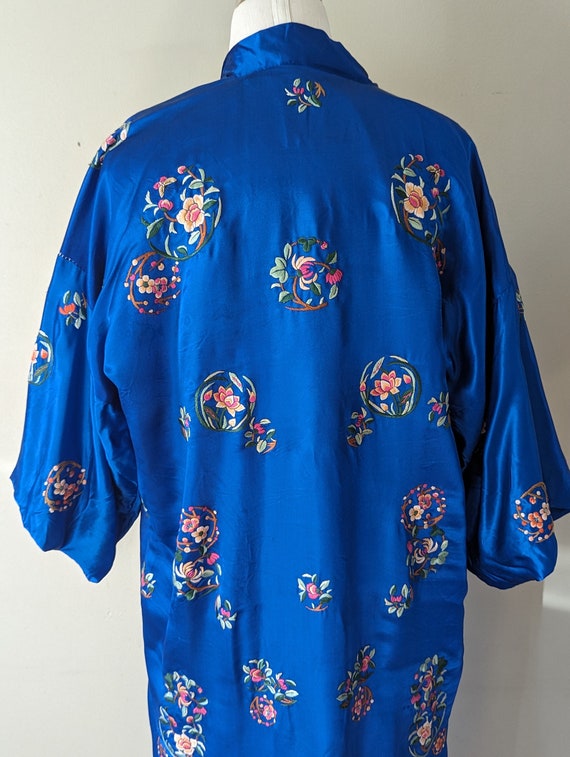 Vintage Hand Embroidered Cobalt Blue Silk Robe - image 7