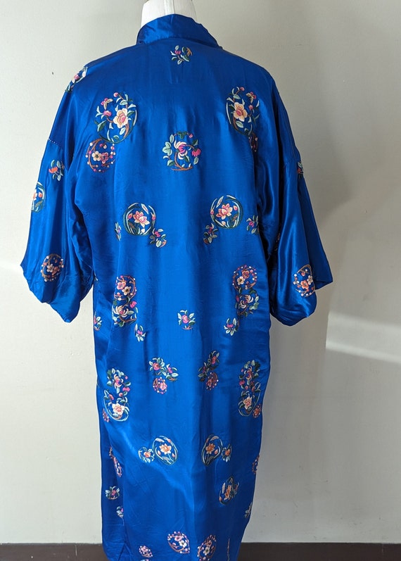 Vintage Hand Embroidered Cobalt Blue Silk Robe - image 4