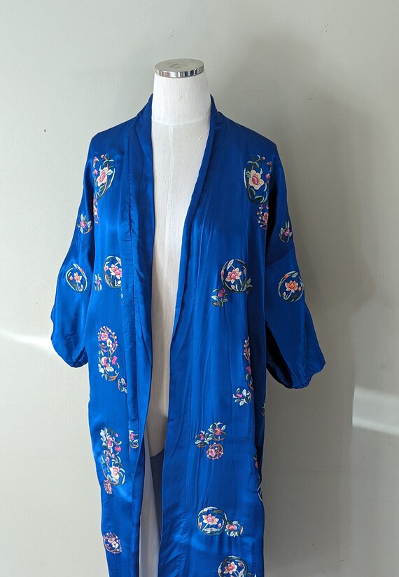 Vintage Hand Embroidered Cobalt Blue Silk Robe - image 2
