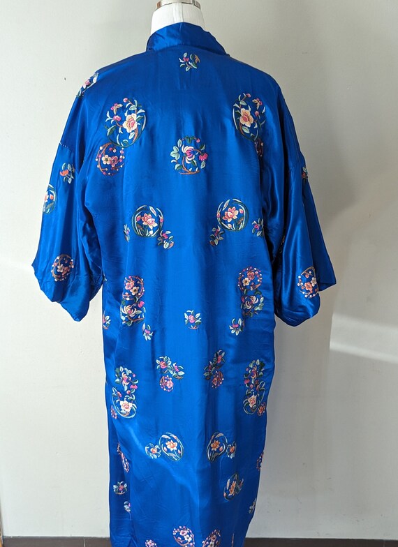 Vintage Hand Embroidered Cobalt Blue Silk Robe - image 3