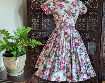 Vintage Homemade 1950s Floral Dress