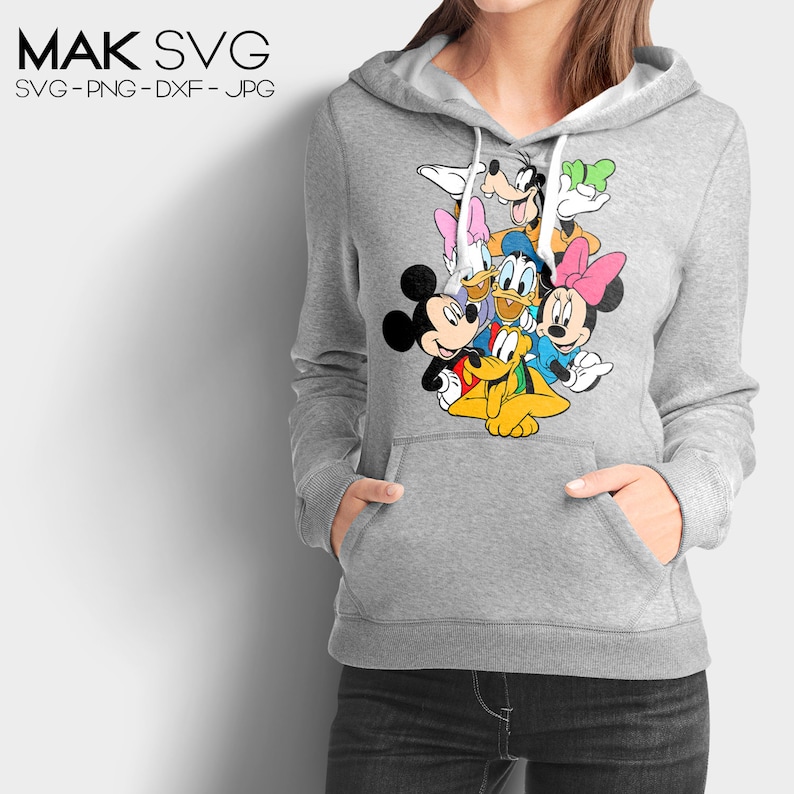 K&ouml;nnte beinhalten: Ein grauer Hoodie mit einem bunten Grafikdruck von Mickey Mouse, Minnie Mouse, Donald Duck, Goofy und Pluto. Die Figuren sind in einer Gruppe angeordnet, mit Mickey Mouse in der Mitte.