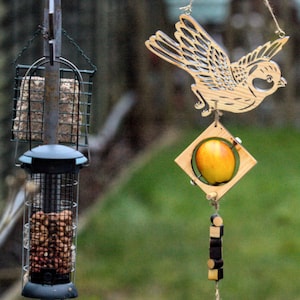 Wooden Bird Feeder for Apple or Suet Ball | Hanging Garden Feeder with Bird Design | Wildlife Bird Feeding Station for Garden & Balcony