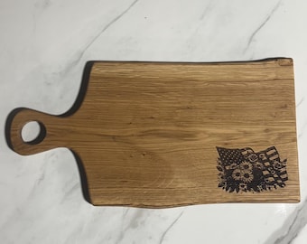 Handmade White Oak American Flag Charcuterie Board | Engraved Floral Flag Cutting Board | Rustic Patriotic Serving Board | 17x9 Wood Gift