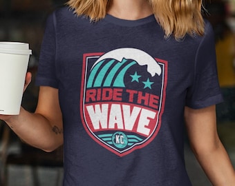 Camiseta KC Ride Wave, camiseta Pitch Club para mujer inspirada en la actualidad, camiseta de fútbol Kansas City Stars Shield, camiseta supersuave para adultos y jóvenes