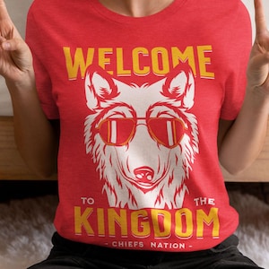 T-shirt KC Cool Wolf Kingdom, op Kansas City Chiefs geïnspireerd voetbalclub-T-shirt, top met korte mouwen in distressed-stijl, uniseks shirt voor volwassenen en jongeren