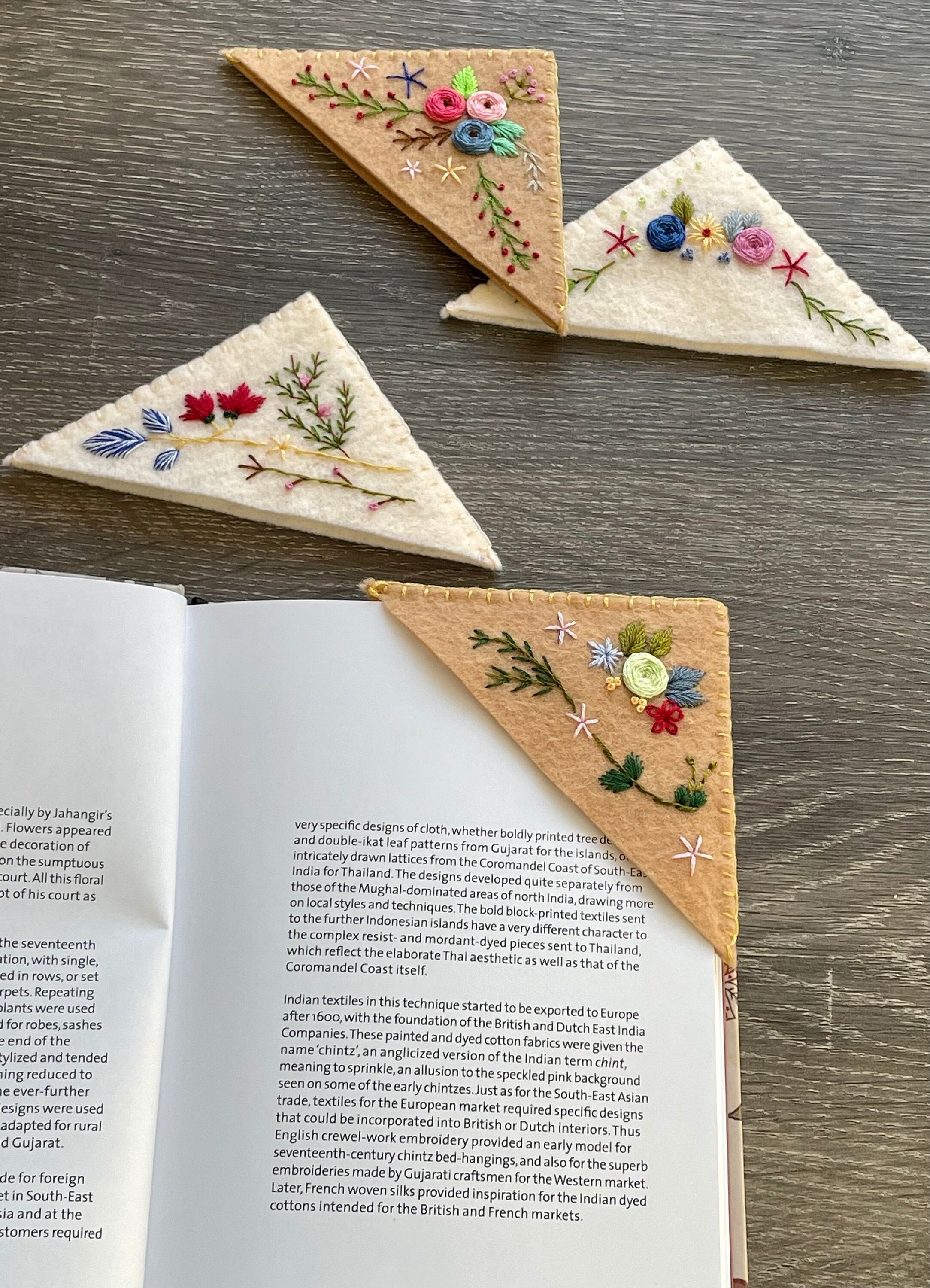 Handmade embroidered floral corner bookmark: personalized felt ...