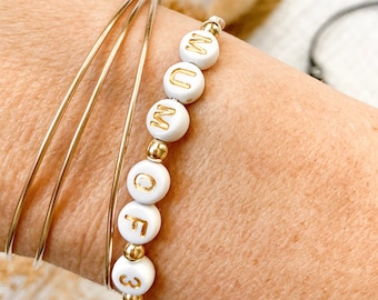 Adjustable personalized letter pearl bracelet - Christmas gift idea - Family