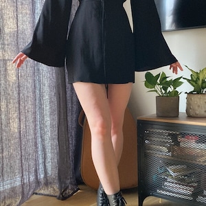 Yasmine - Stylish V-Neck Dress