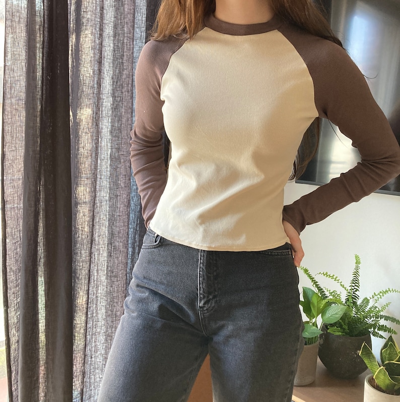 The "Aster" Tee | Stretchy raglan sleeve T-shirt PDF pattern | pdf printable sewing pattern image 9