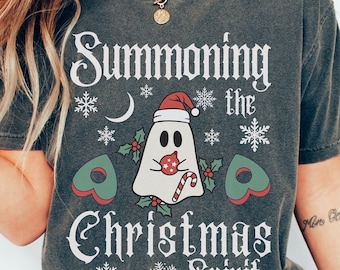 Camiseta engraçada com cores confortáveis e fantasmas de Natal góticos