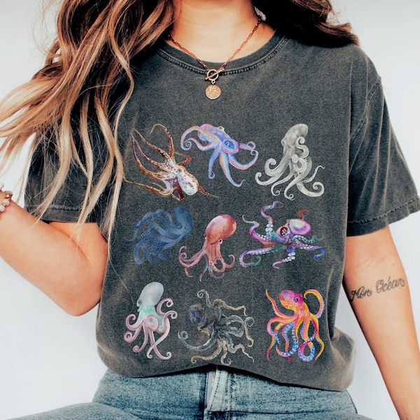 Comfort Colors Painted Octopus Shirt, Artsy Ocean Wildlife Conservation Crustaceancore Cephalopod Lover Colorful Watercolor Octopus T-Shirt