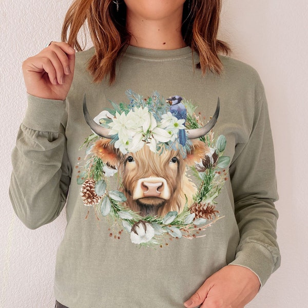 Long Sleeve Highland Cow Comfort Colors Shirt, Farmhouse Cottagecore Painted Winter Wreath Crewneck Shirt, Floral Christmas Farm Animal Top