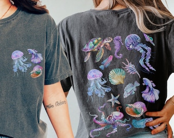 Camiseta Comfort Colors Ocean Life: Camiseta con estampado de tortuga marina teñida en prenda.