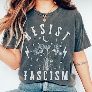 Comfort Colors Resist Fascism Shirt: Botanisches Blitz-T-Shirt