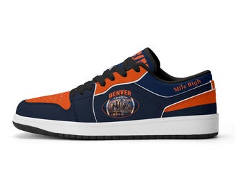 Chaussures de supporters de l'équipe de football de Denver pour hommes et femmes, baskets basses bleu marine et orange, chaussures fières de Denver, cadeau Rocky Mountain Denver Colorado