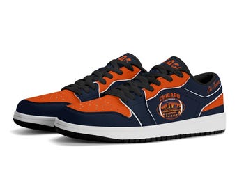 Chicago fotbollsskor, marinorangea fansneakers för män och kvinnor, Windy City Game Day Kicks, Chi-Town fotbollspresent, Chicago fansneakers