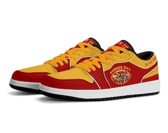 Chaussures pour hommes et femmes supporters de l'équipe de football de Kansas City, baskets basses rouges et or, chaussures pour les jours de match des KC, cadeau pour les fans de sport du Missouri, chaussures personnalisées