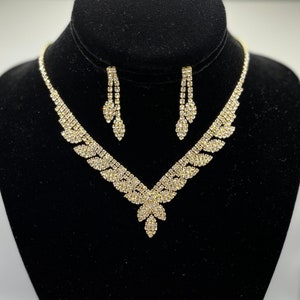 Bridal Wedding Jewelry, Wedding Day Jewelry Set, Bridal Jewelry Set, Bridal Necklace, Pearl Necklace Set, Pearl Necklace and Earring Set