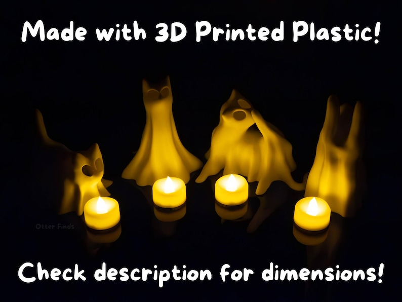 Pode incluir: Quatro figuras de pl&aacute;stico impressas em 3D em forma de fantasma dispostas em fila, cada uma iluminada por uma pequena vela LED amarela. O texto "Made with 3D Printed Plastic!" aparece no topo e "Check description for dimensions!" na parte inferior.