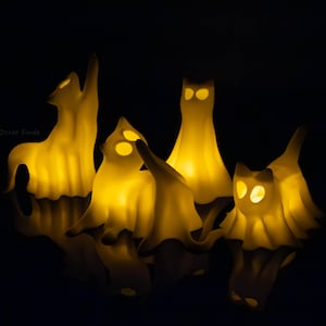 Ghost Cats with LED Tea Lights - Halloween Home Decor - Gifts for Cat Lovers - Office Desk Autumn Decor - 3D Printed Ghost Pet Night Light