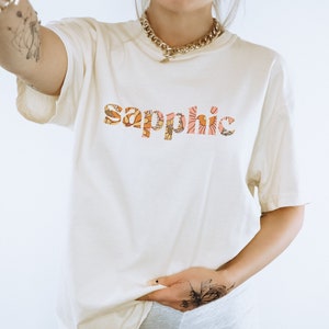 Retro Sapphic Shirt, Lesbian Shirt, WLW Tee, LGBTQ T-shirt, Queer Tshirt, Lesbian Pride, Boho Vintage Aesthetic, Flower Font, Gay Woman Gift