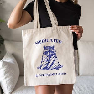 Médicamenté et surstimulé, Sac fourre-tout en raton laveur, Weirdcore, Graphique rétro vintage, Santé mentale, Anxiété, Dépression, Panda poubelle, Cadeau