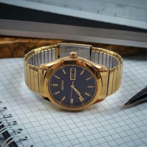 Vintage Seiko Blue Dial Watch | Gold Day Date Timepiece | 42mm Japanese Quartz | Collector&#39;s Item | Working Condition