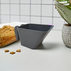 Ergonomic Pet Food & Litter Scooper: Multi-Purpose Pet Supply