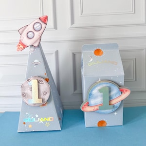 Space Party Box Astronaut, Outer Space Party Favors, Space Party Favors For Kids, Astronaut Birthday Decor, Space Candy Box, Pyramid Box