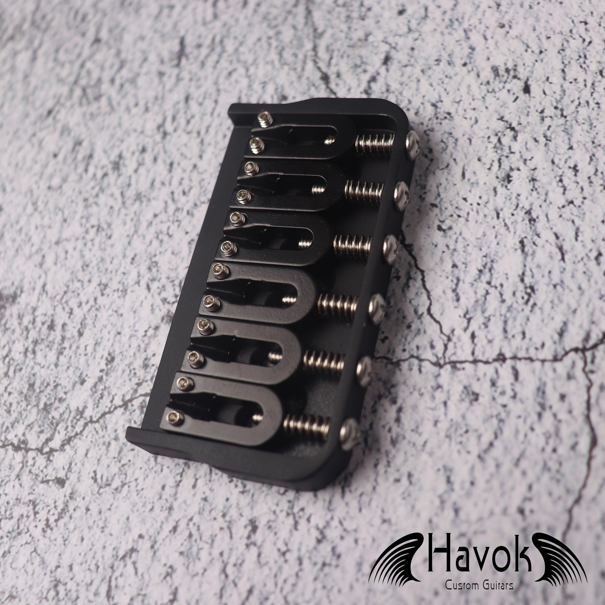 ギター Hipshot Fixed Bridge Chrome Amazon.com: Hipshot 6-String US Fixed Guitar Bridge .125